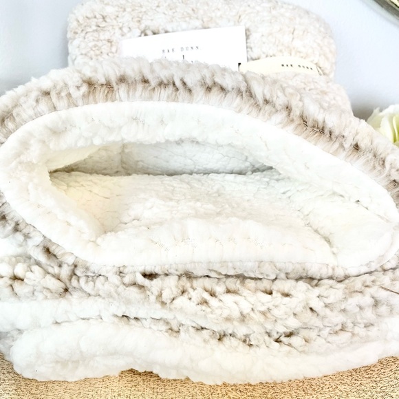 NWT Rae Dunn DREAMER Tipped Sherpa Baby Blanket - Picture 3 of 6
